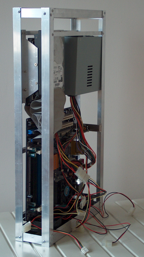 [Boitier rempli de cote]